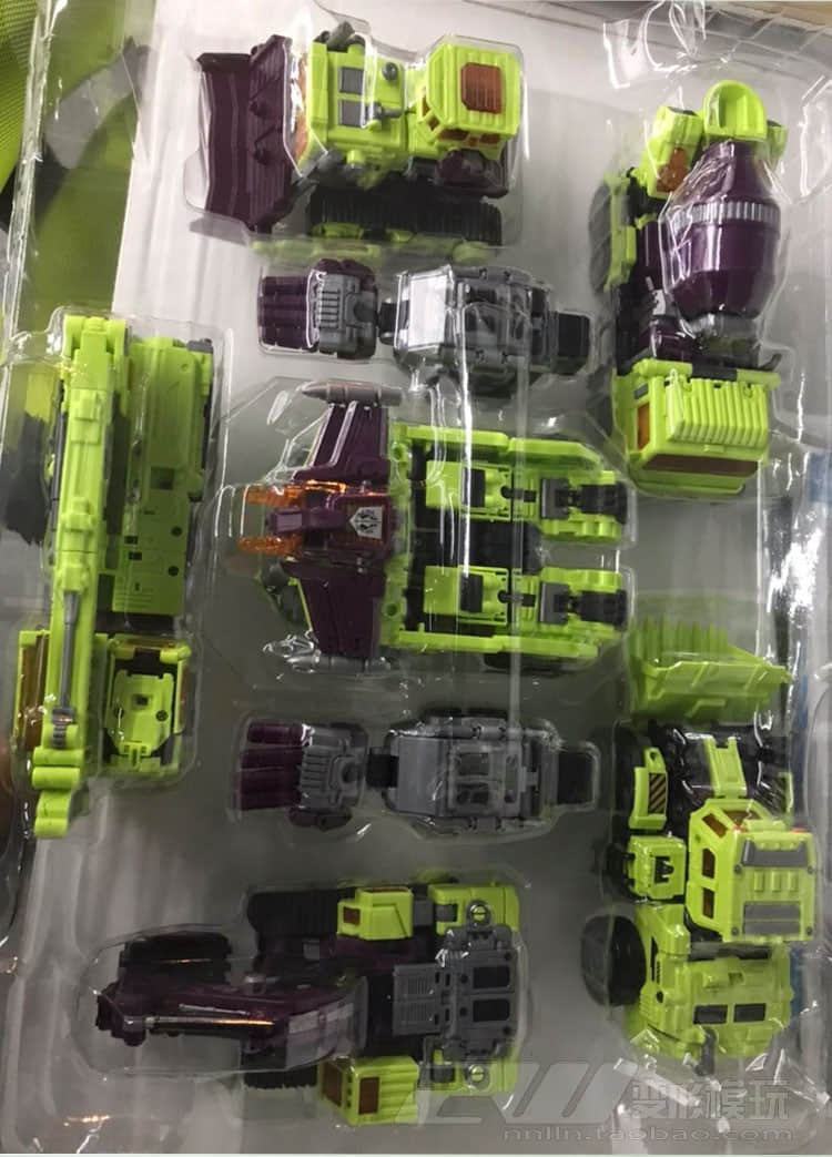 Individual bulldozer and excavator transform figures Individual bulldozer and excavator transform figures