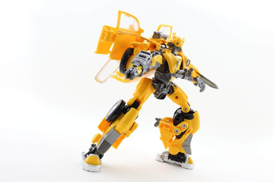 Yellow and black Bumblebee oversized robot figure Yellow and black Bumblebee oversized robot figure