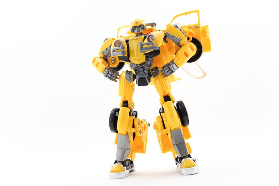 Yellow robot body and car form transformation Yellow robot body and car form transformation