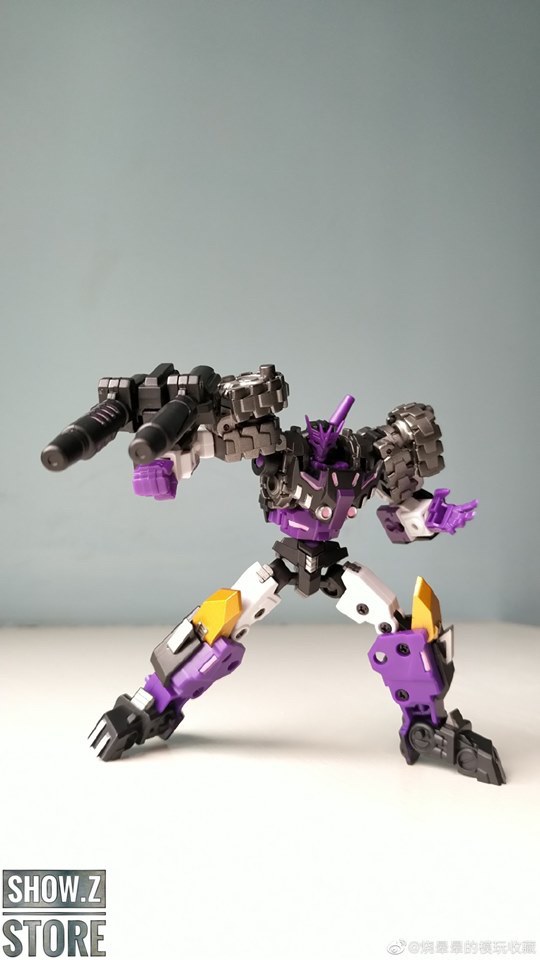 Tarn complex robot figure Tarn complex robot figure