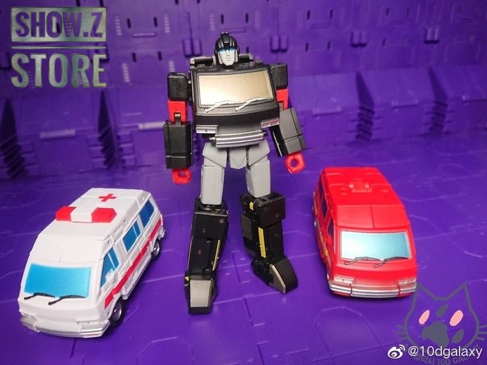 Black Ironhide in vehicle van mode transformation Black Ironhide in vehicle van mode transformation