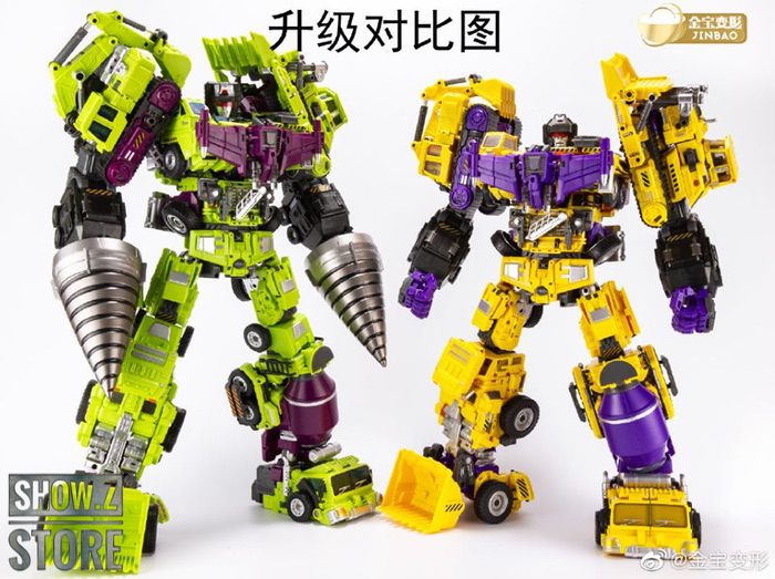 JinBao Gravity Builder oversized combiner standing in full robot mode JinBao Gravity Builder oversized combiner standing in full robot mode