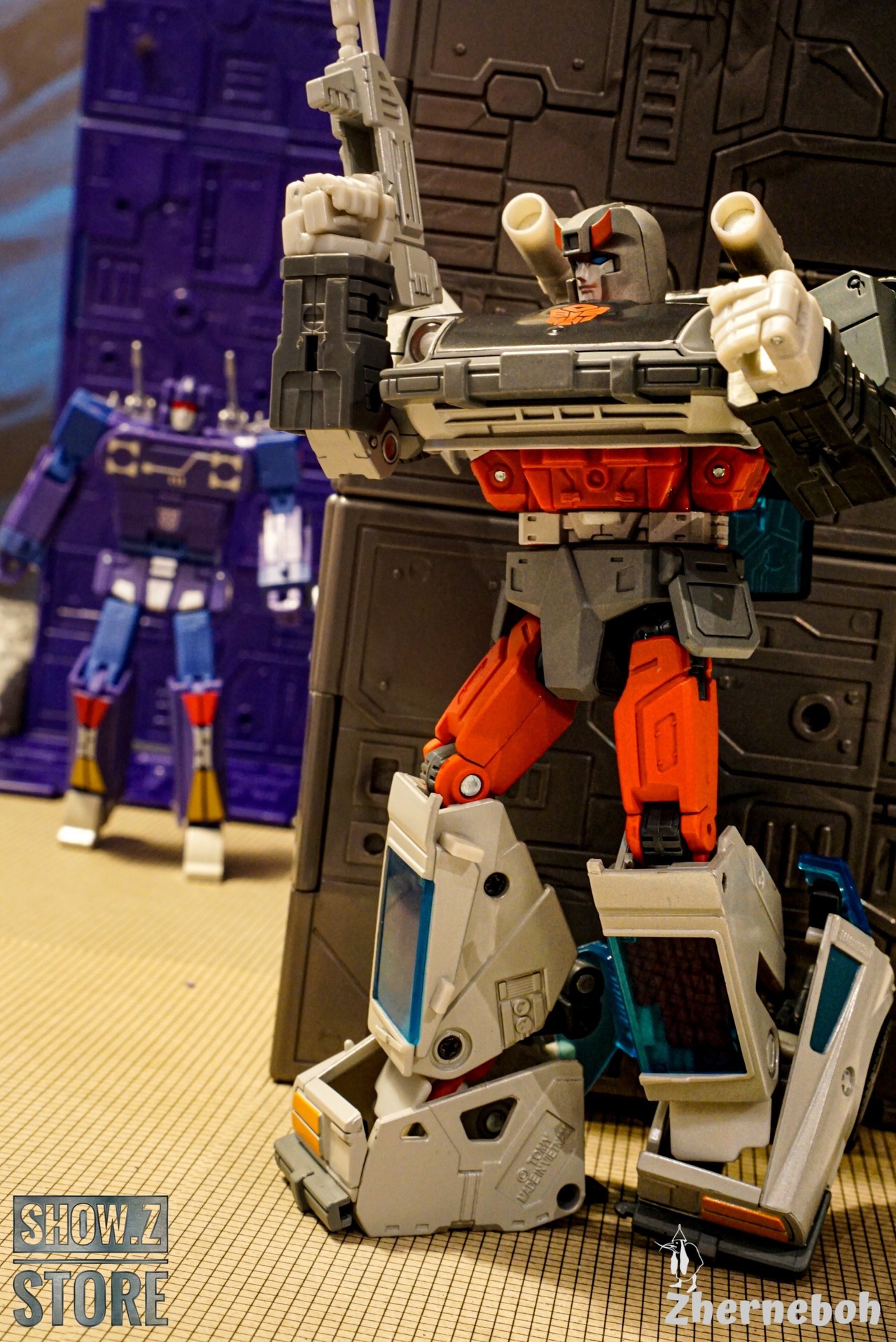 Streak MP-18 anime color variant robot transformation display Streak MP-18 anime color variant robot transformation display