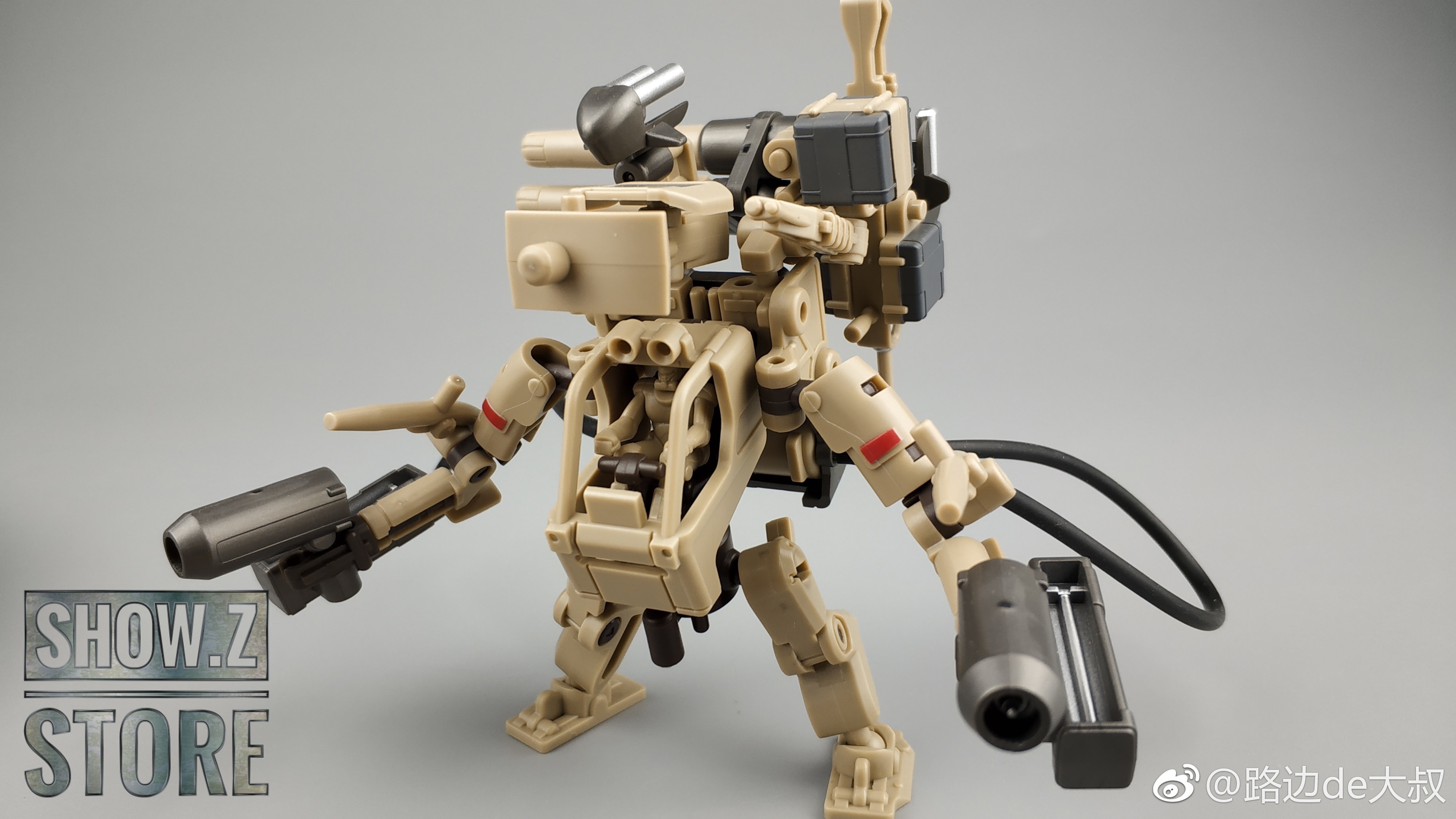 Rihio Multiabyss MM002 V-Link defense robot beige tan colored mecha Rihio Multiabyss MM002 V-Link defense robot beige tan colored mecha
