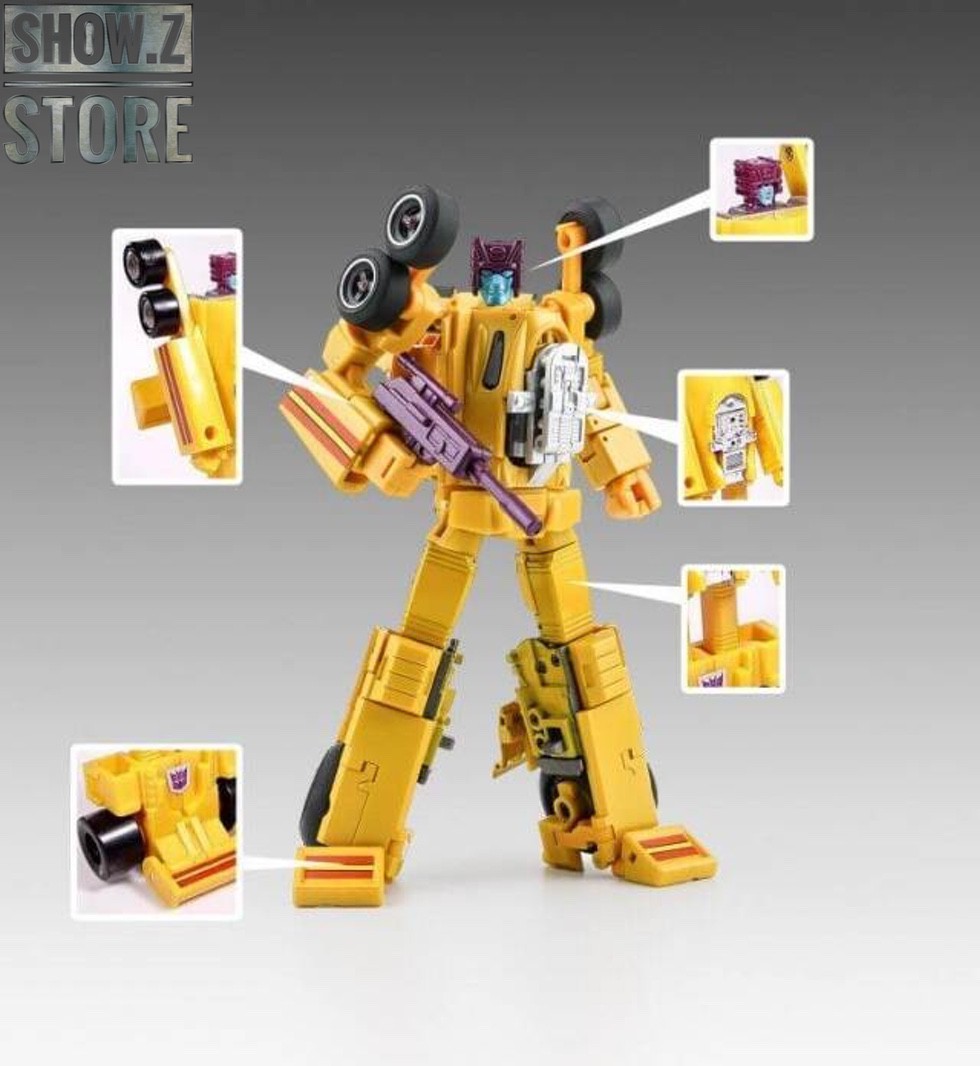 Transformer figure with multiple interchangeable components Transformer figure with multiple interchangeable components