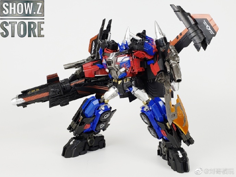 Perfect Effect Optimus Prime robot in standing combat ready position Perfect Effect Optimus Prime robot in standing combat ready position