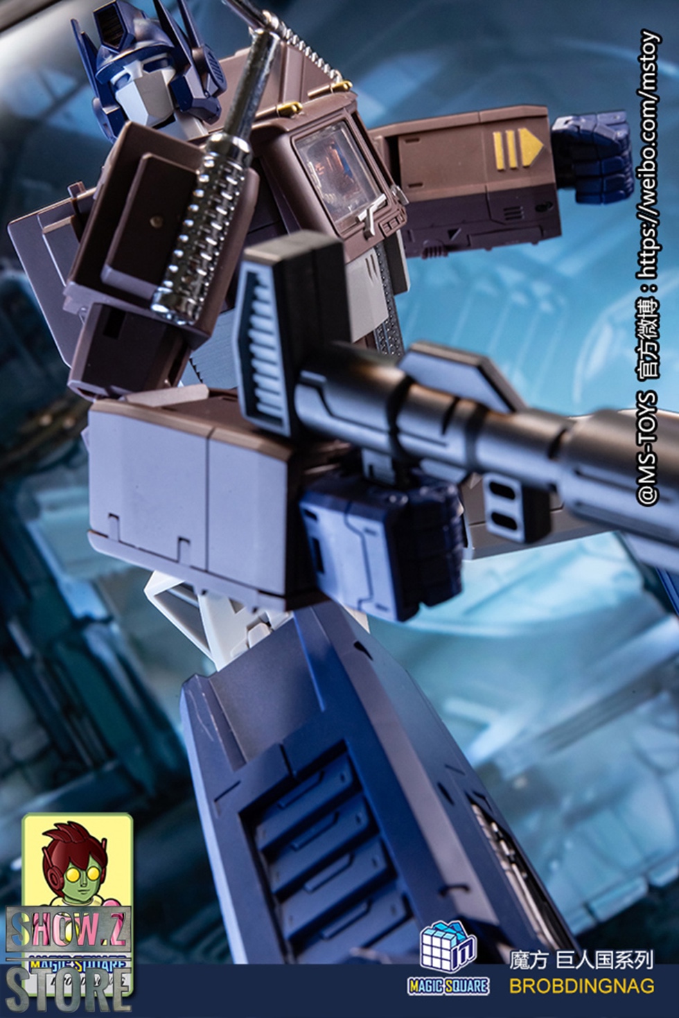 Optimus Prime Sleek version action figure with accessories Optimus Prime Sleek version action figure with accessories