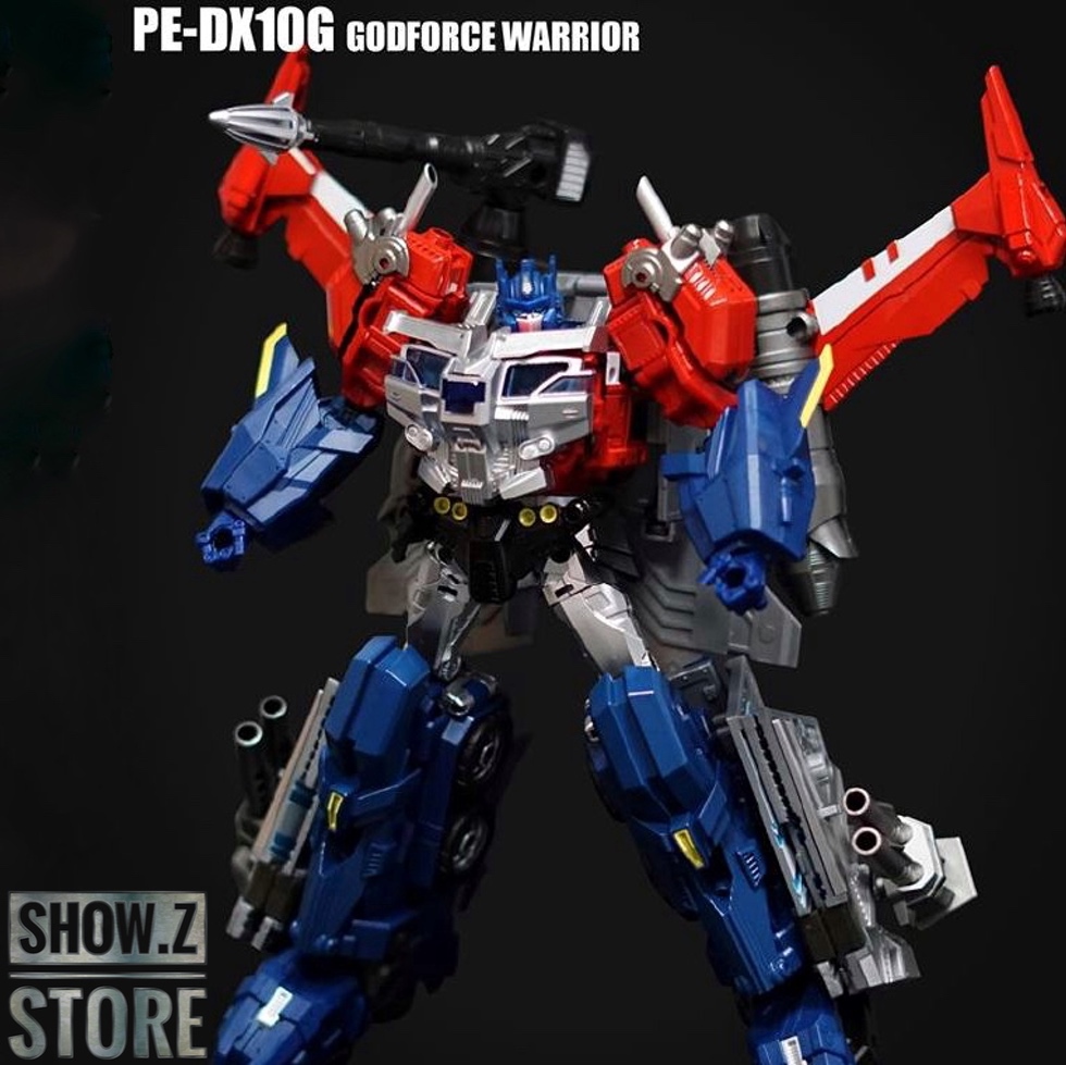 Godforce Warrior combiner with sword and weapons displayed Godforce Warrior combiner with sword and weapons displayed