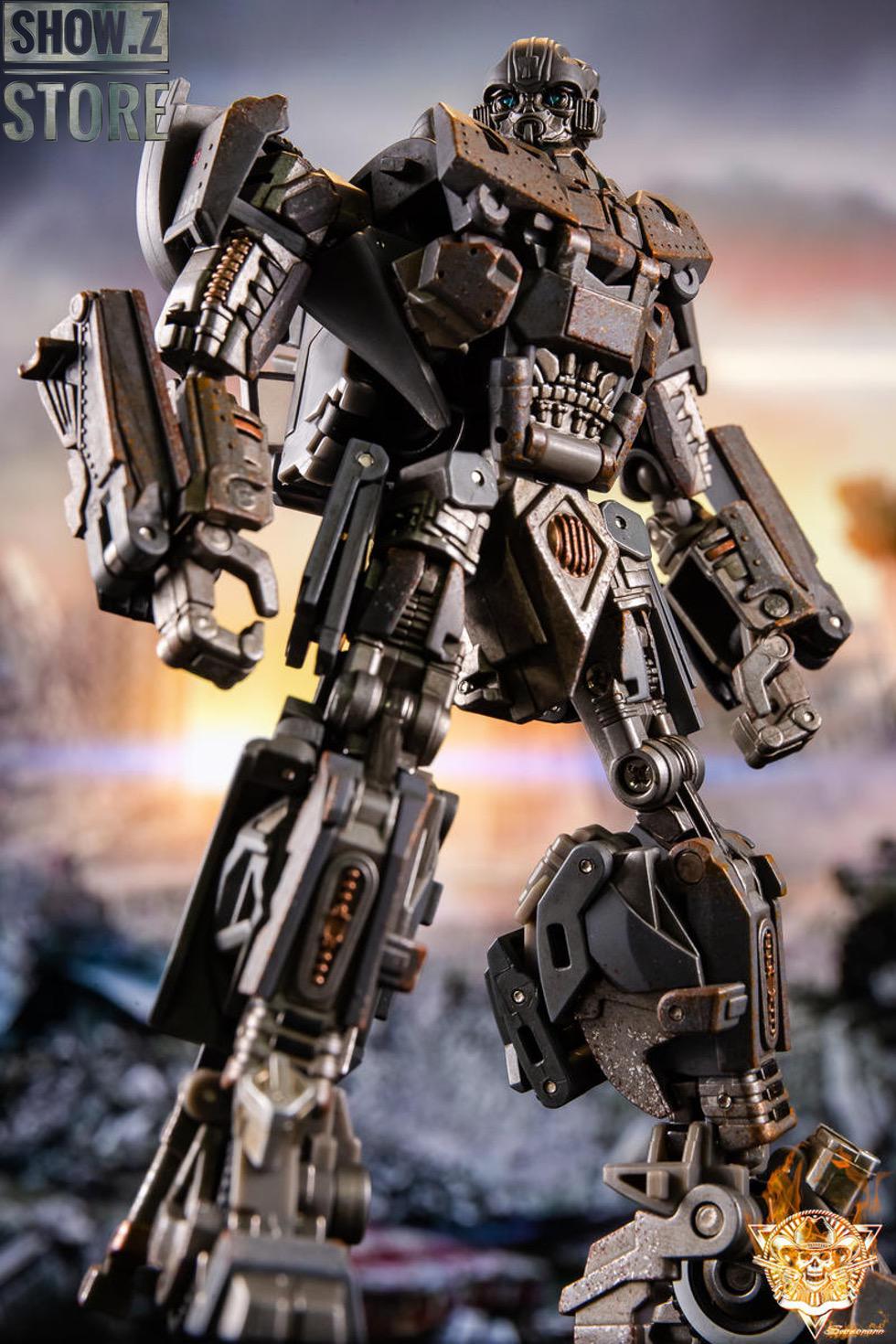 Toyworld Last Knight WWII Bumblebee gray black robot figure display Toyworld Last Knight WWII Bumblebee gray black robot figure display