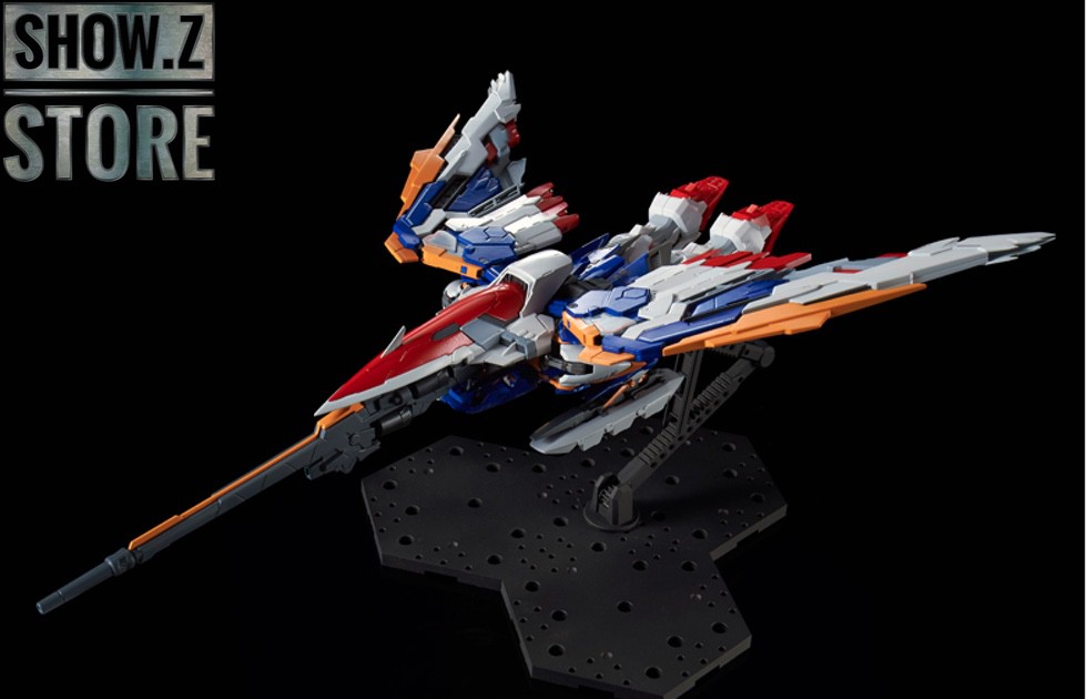 Alternative dynamic action pose showing wing and weapon positioning Alternative dynamic action pose showing wing and weapon positioning