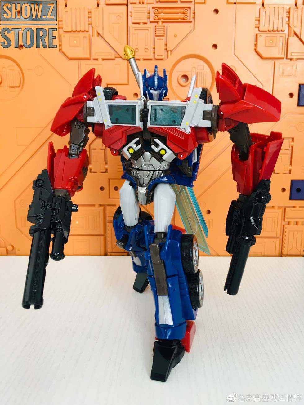 APC-001 Optimus Prime in humanoid form with large weapons displayed APC-001 Optimus Prime in humanoid form with large weapons displayed