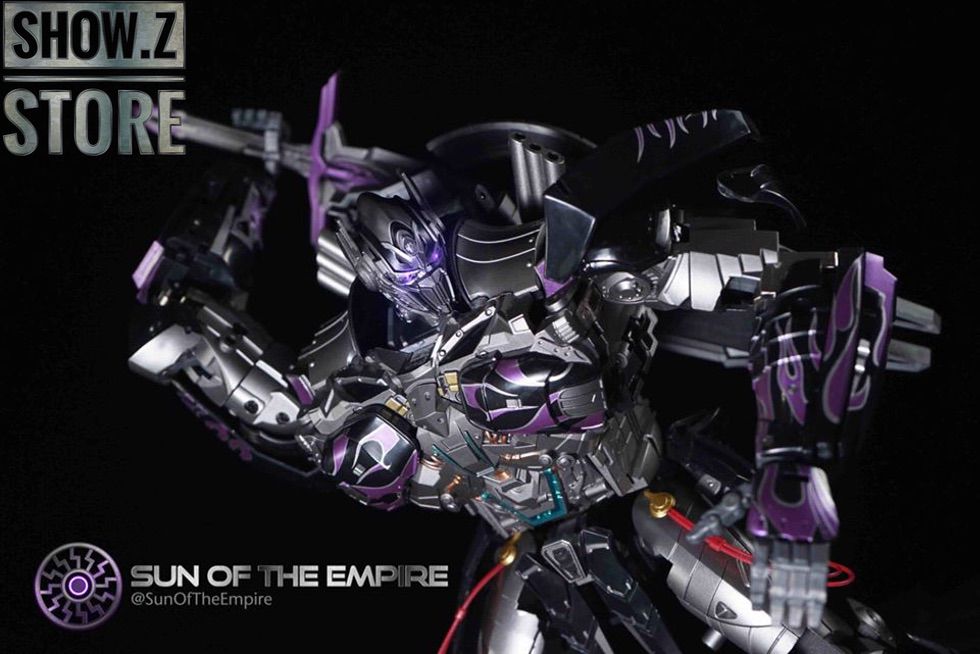 Robot warrior with extended weapon appendages and detailed panel lines Robot warrior with extended weapon appendages and detailed panel lines