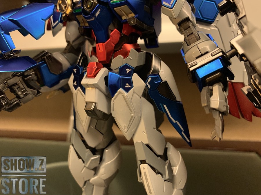 XXXG-01W Wing Gundam Custom featuring red accents details XXXG-01W Wing Gundam Custom featuring red accents details