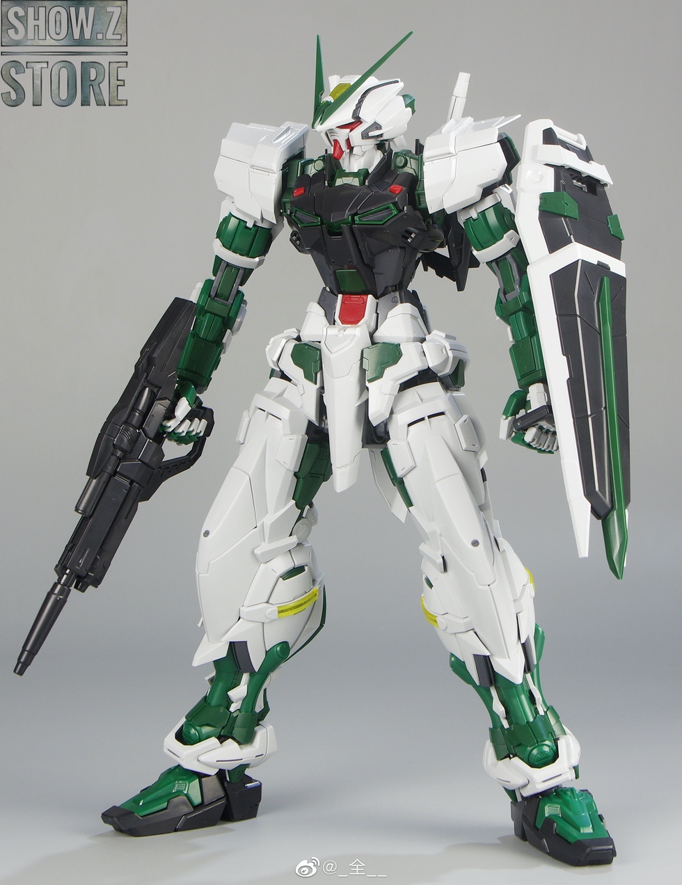 Nillson Work 1/60 MBF-P04 Gundam Astray Green Frame robot standing front pose Nillson Work 1/60 MBF-P04 Gundam Astray Green Frame robot standing front pose