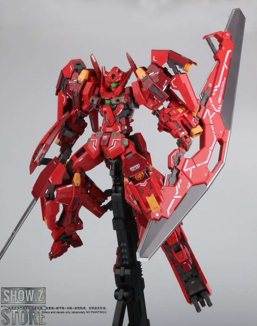 GNY-001F Astraea with large sword weapon detailed photography GNY-001F Astraea with large sword weapon detailed photography