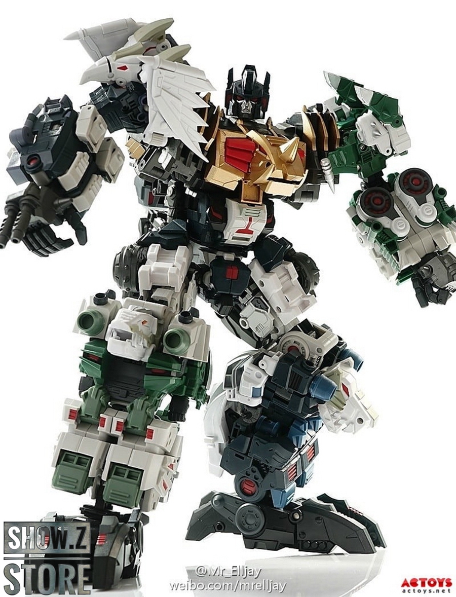 Dinokings transformation set featuring articulated dinosaur robots with accessories Dinokings transformation set featuring articulated dinosaur robots with accessories