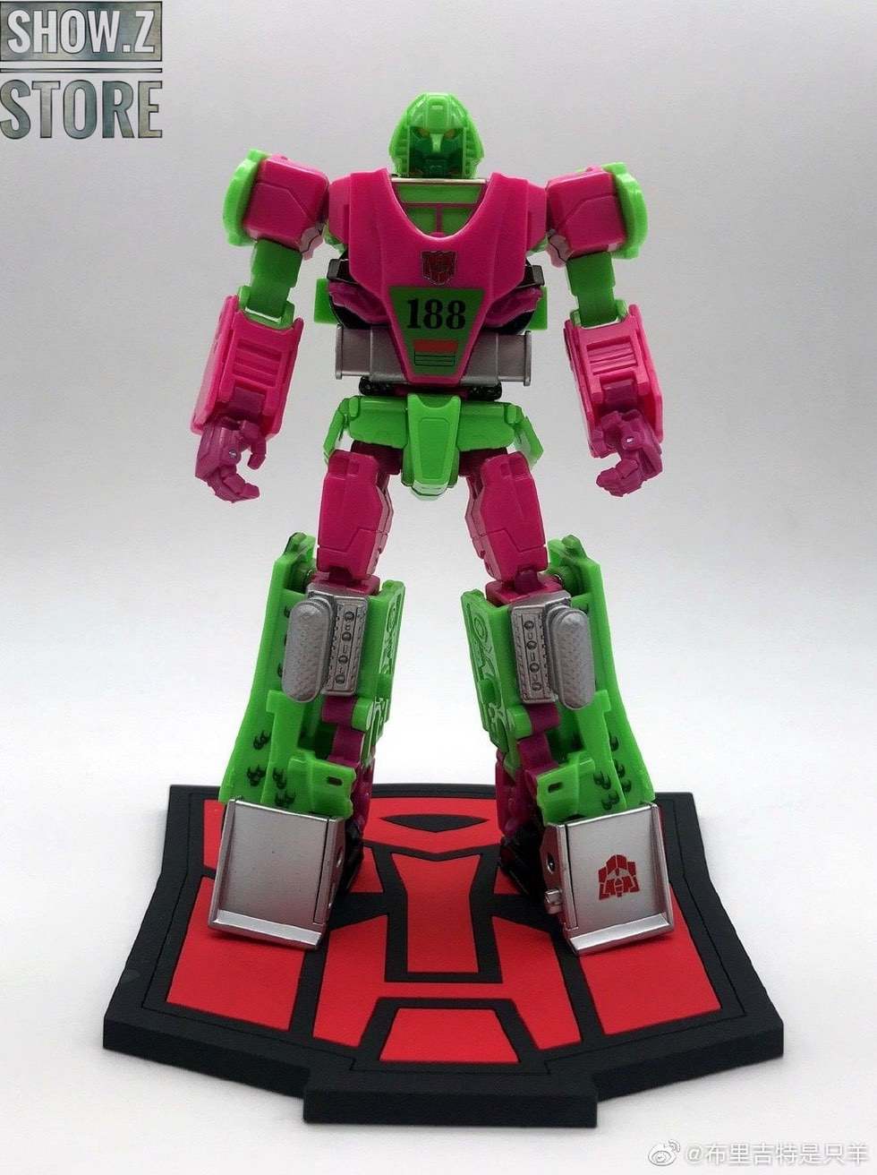 Red mech robot with detailed armor plating and weapon systems Red mech robot with detailed armor plating and weapon systems