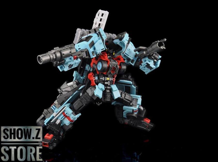 Yes Model YM17 Vulcan Hot Spot robot with extended arms and weapons configuration Yes Model YM17 Vulcan Hot Spot robot with extended arms and weapons configuration