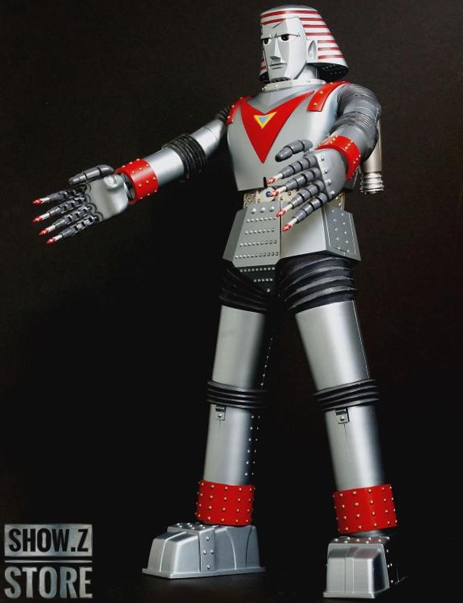 Evolution Toy Grand Action Bigsize robot showing complete articulation and detail work Evolution Toy Grand Action Bigsize robot showing complete articulation and detail work