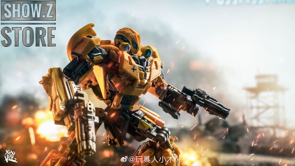 Yellow variant showing full mechanical articulation and detail Yellow variant showing full mechanical articulation and detail