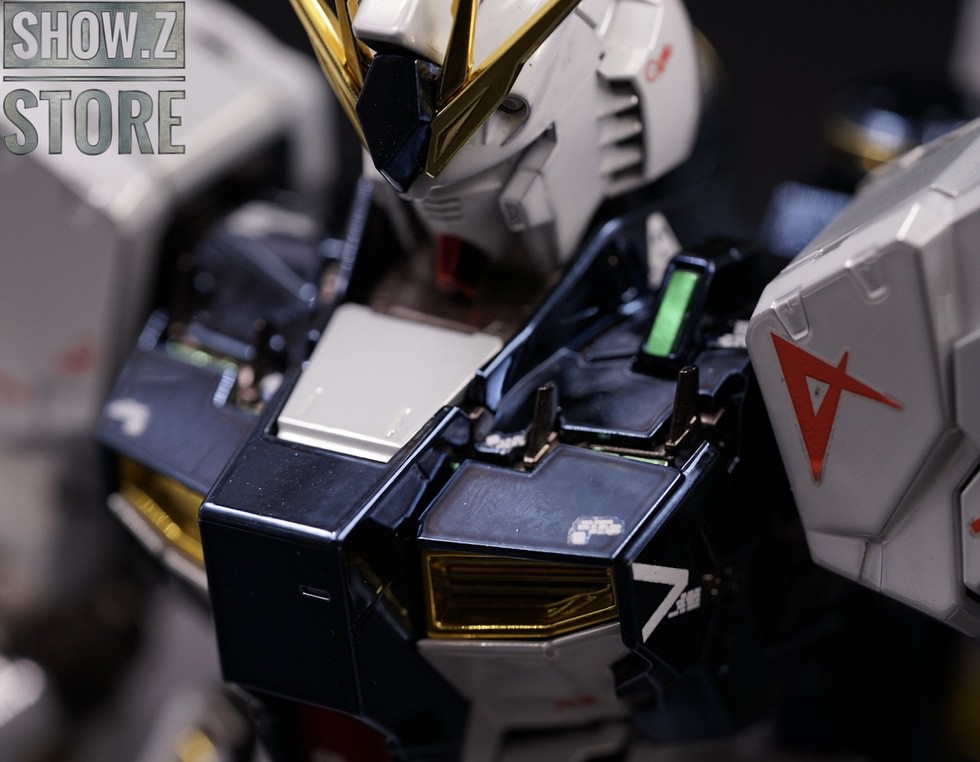 Detailed white custom Bandai MG Nu Gundam Ver.Ka model kit figure Detailed white custom Bandai MG Nu Gundam Ver.Ka model kit figure