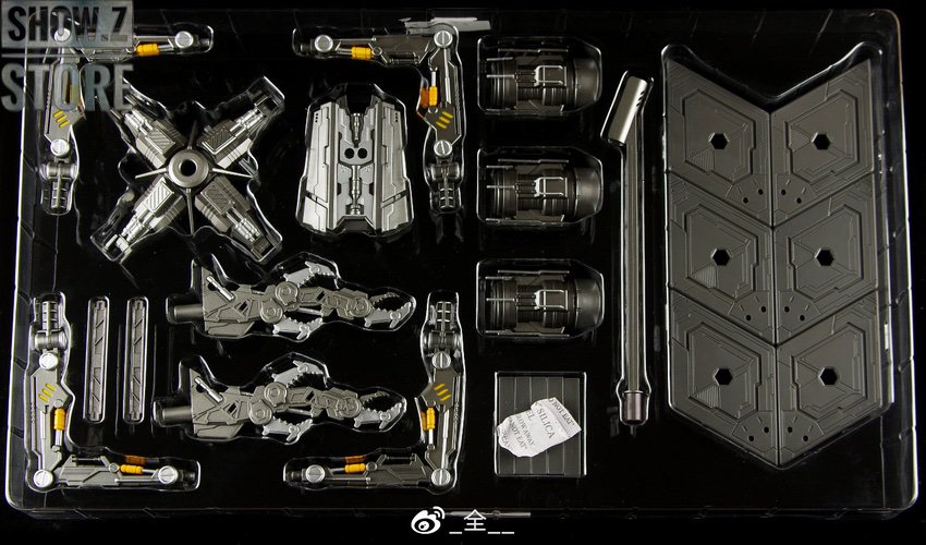 Motor Nuclear base kit with metal components and black mounting plates disassembled Motor Nuclear base kit with metal components and black mounting plates disassembled