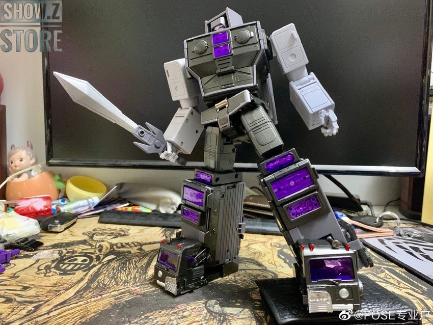 Motormaster robot with bright purple stripes and weapon systems Motormaster robot with bright purple stripes and weapon systems