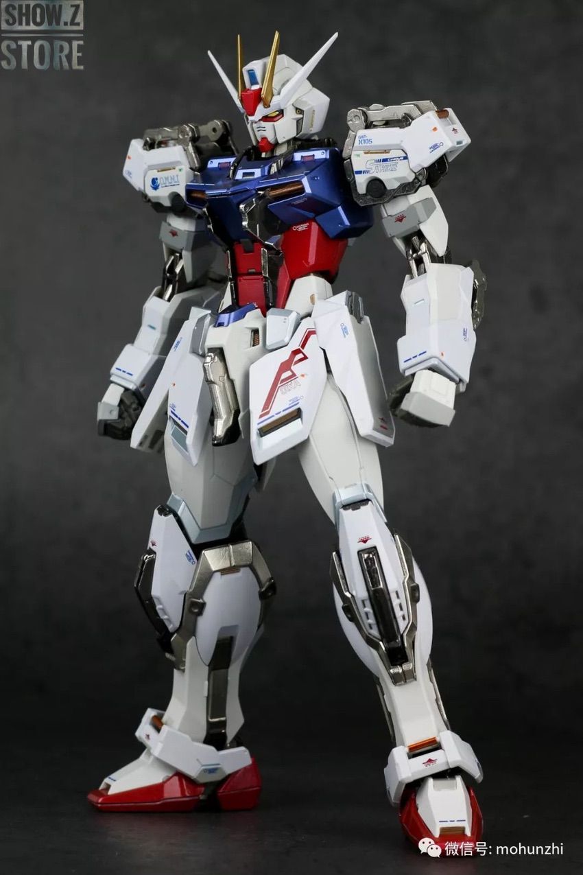 Detailed gundam model with beam rifle weapon Detailed gundam model with beam rifle weapon