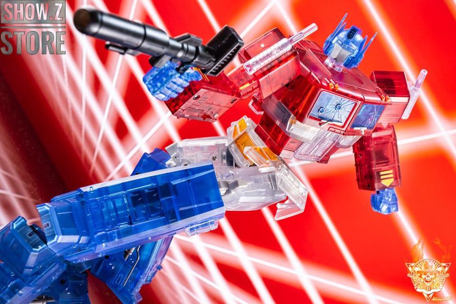 Transformers figure in dynamic action pose with effects Transformers figure in dynamic action pose with effects