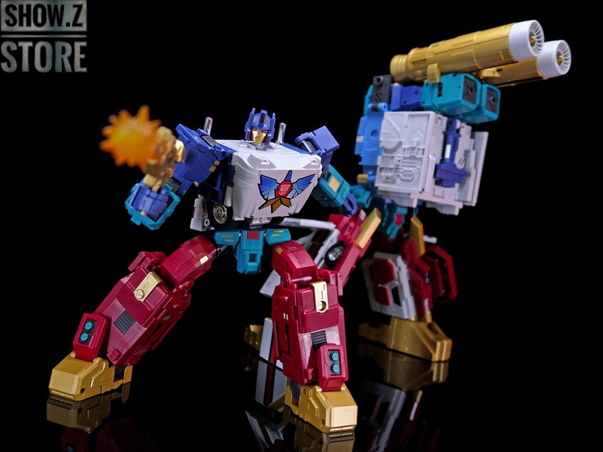 Thunderclash robot with blue red pink and gold color scheme Thunderclash robot with blue red pink and gold color scheme