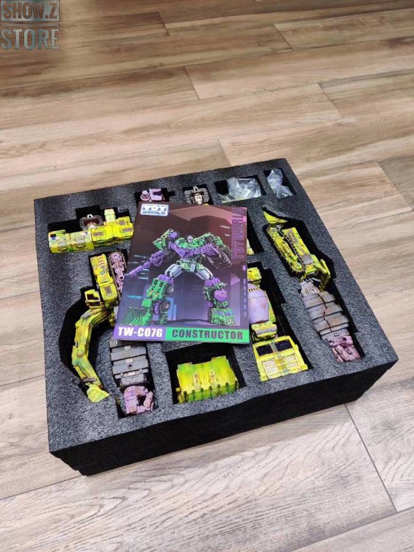 Complete Constructor Devastator set with lime green and purple components displayed Complete Constructor Devastator set with lime green and purple components displayed