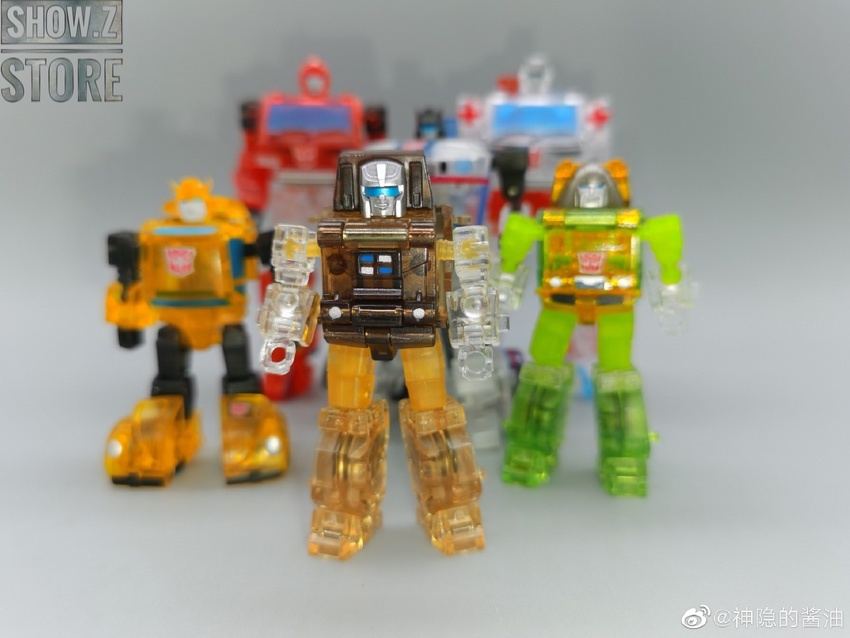 Outback transparent robot with brown and tan coloring Outback transparent robot with brown and tan coloring