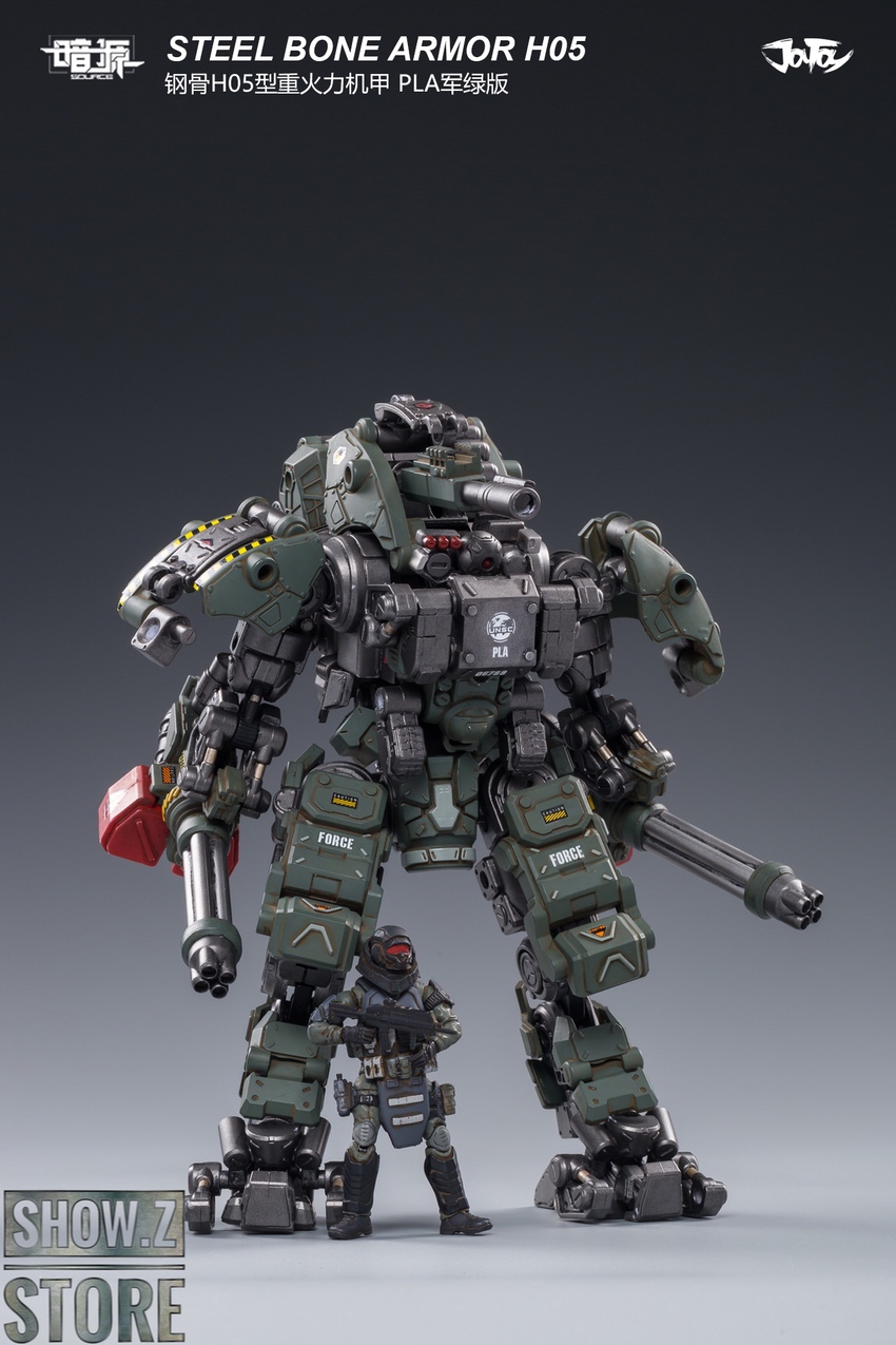 Steel Bone H05 mecha front view with pilot figure comparison scale Steel Bone H05 mecha front view with pilot figure comparison scale