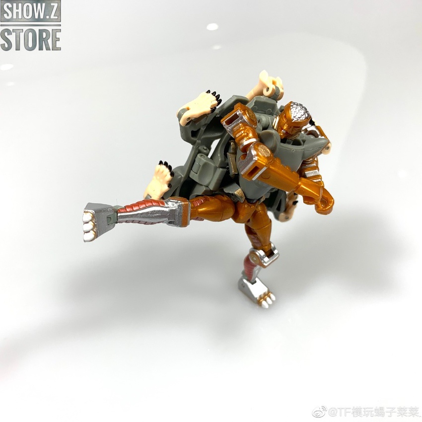 Transform Element Rattrap figure with dynamic pose and mechanical construction Transform Element Rattrap figure with dynamic pose and mechanical construction