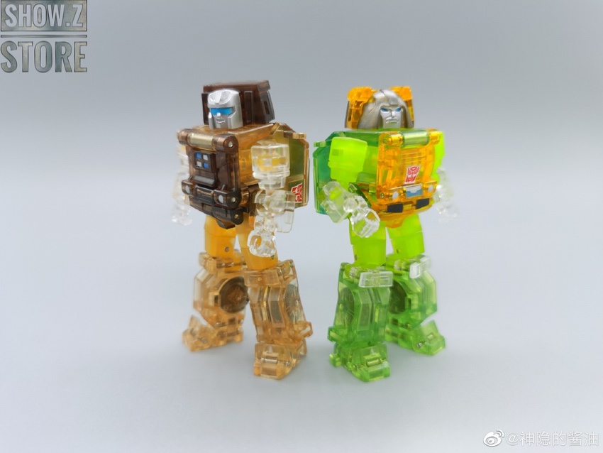 Hogan and Outback robots in robot mode side by side Hogan and Outback robots in robot mode side by side