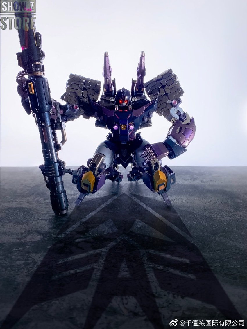 Purple dark Tarn Damus on road background in fighting pose Purple dark Tarn Damus on road background in fighting pose