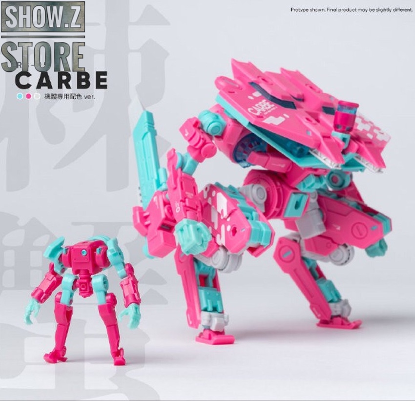 Earnestcore RB-05 Caber pink and cyan robot build model displayed Earnestcore RB-05 Caber pink and cyan robot build model displayed