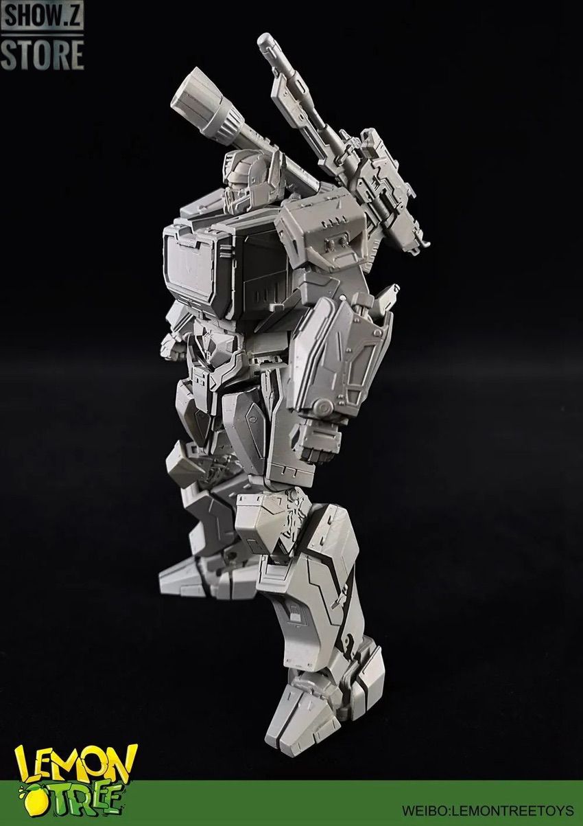 LT-04 Blueberry robot blue white red metallic form LT-04 Blueberry robot blue white red metallic form