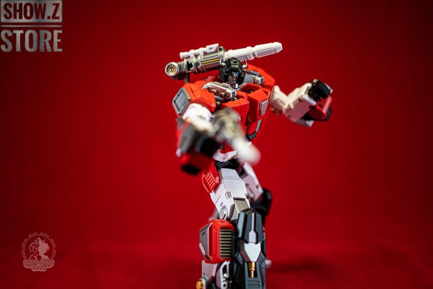 Redbull Sideswipe robot with alternate form and component display shown Redbull Sideswipe robot with alternate form and component display shown