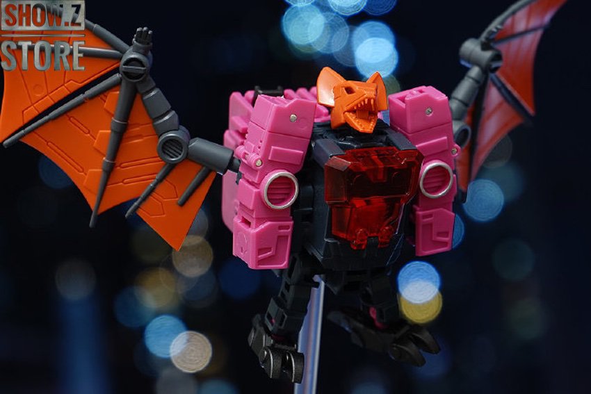 Mindwipe robot in robot mode with red-orange wing panels deployed Mindwipe robot in robot mode with red-orange wing panels deployed