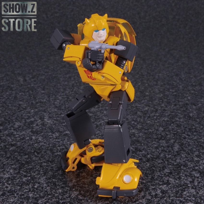 Bumblebee robot transform warrior yellow black armor Bumblebee robot transform warrior yellow black armor