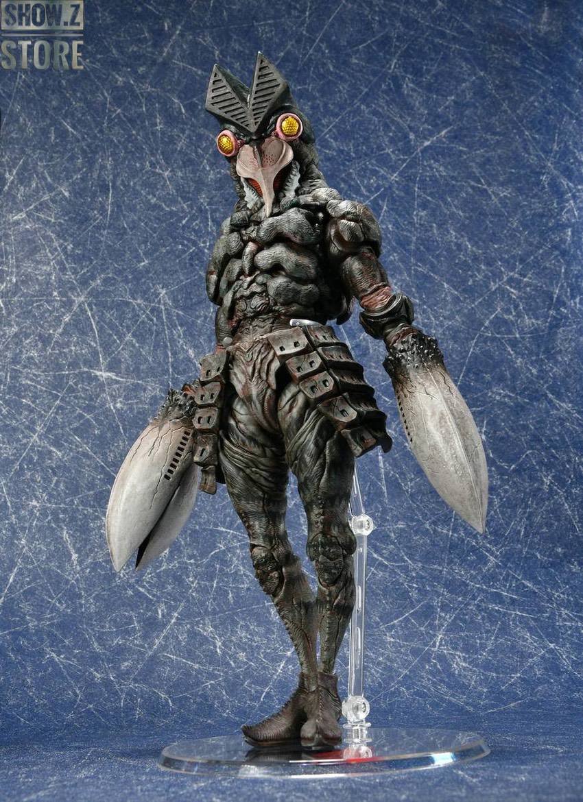 Ryu Oyama designed alien figure with impressive articulation and sculpting detail Ryu Oyama designed alien figure with impressive articulation and sculpting detail