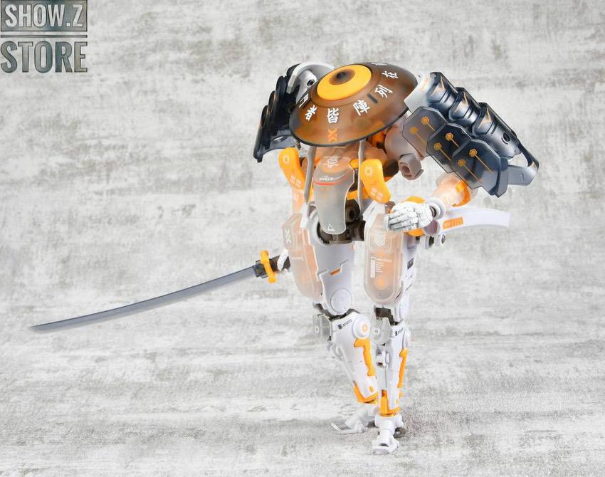 White and yellow mech figure with articulated legs and weapons White and yellow mech figure with articulated legs and weapons