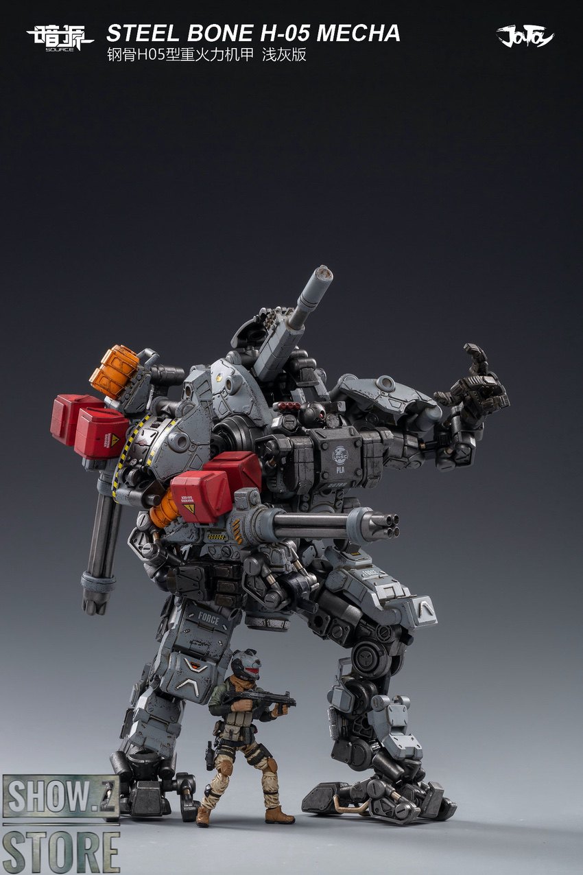 JoyToy mecha with soldier figure showing full scale JoyToy mecha with soldier figure showing full scale