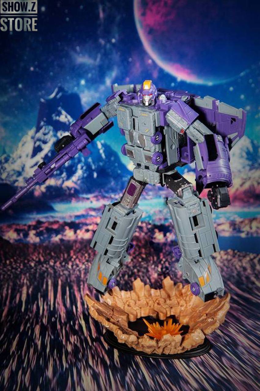 DX9 Chigurh Astrotrain landing pose with glowing effect backdrop DX9 Chigurh Astrotrain landing pose with glowing effect backdrop