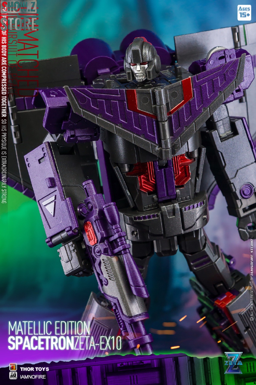 Astrotrain robot transformation toy with articulated limbs Astrotrain robot transformation toy with articulated limbs