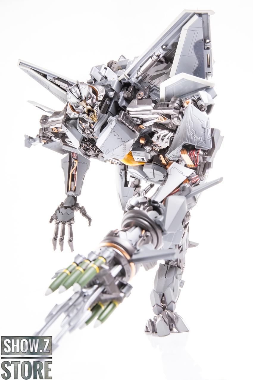 MPM-10 Starscream robot in attacking position with extended limbs MPM-10 Starscream robot in attacking position with extended limbs