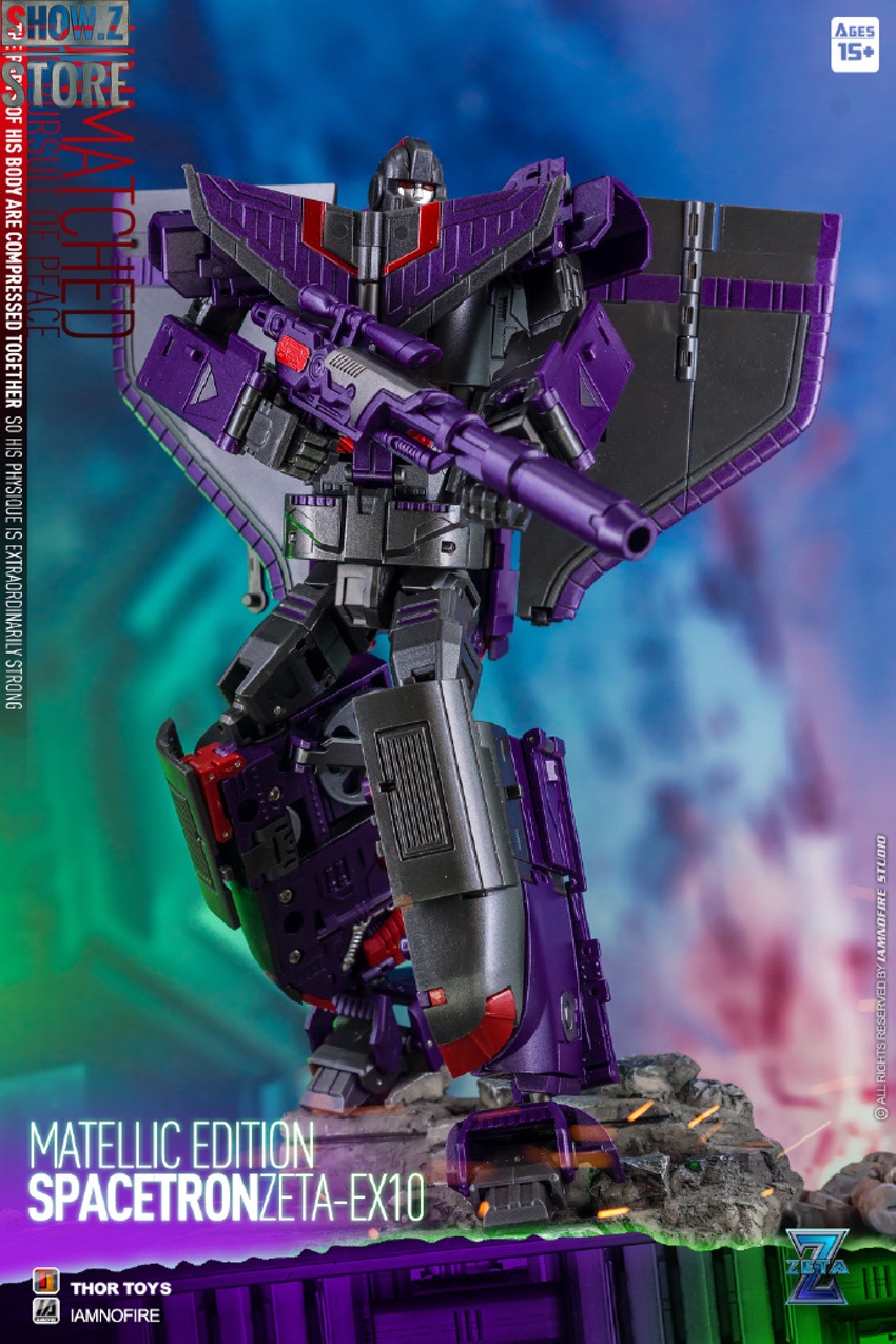 Zeta Toys EX-10 Spacetron metallic showcasing transformation details Zeta Toys EX-10 Spacetron metallic showcasing transformation details
