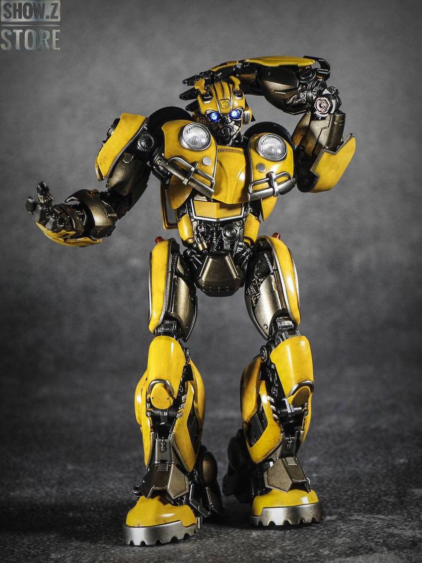 5U Model Bumblebee yellow black deluxe Transformers figure standing 5U Model Bumblebee yellow black deluxe Transformers figure standing