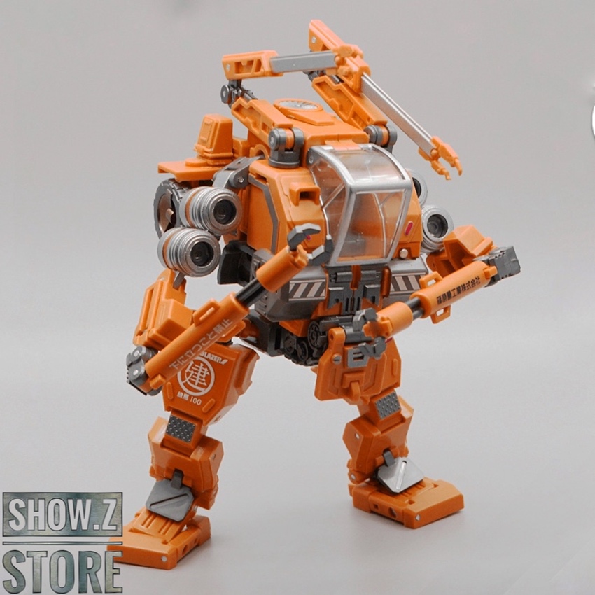 MechFansToys MS-10 E5-REV orange standing action pose with weapons MechFansToys MS-10 E5-REV orange standing action pose with weapons